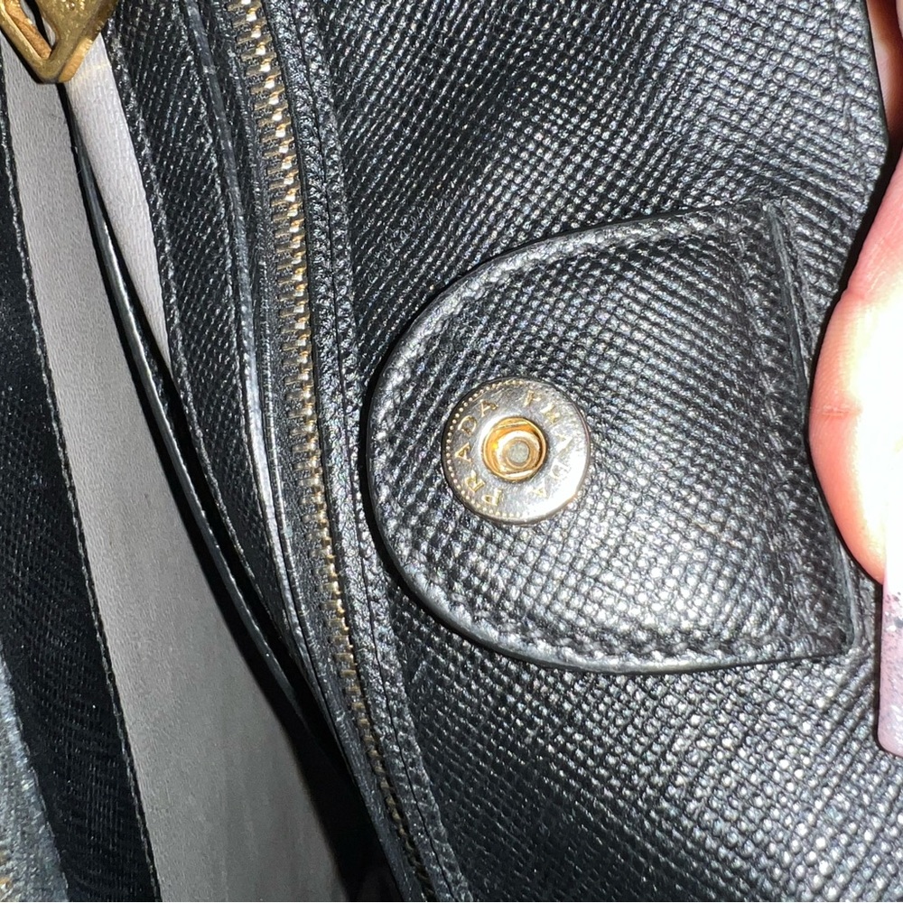 Authentic Prada Large Promenade - Picture 14 of 16